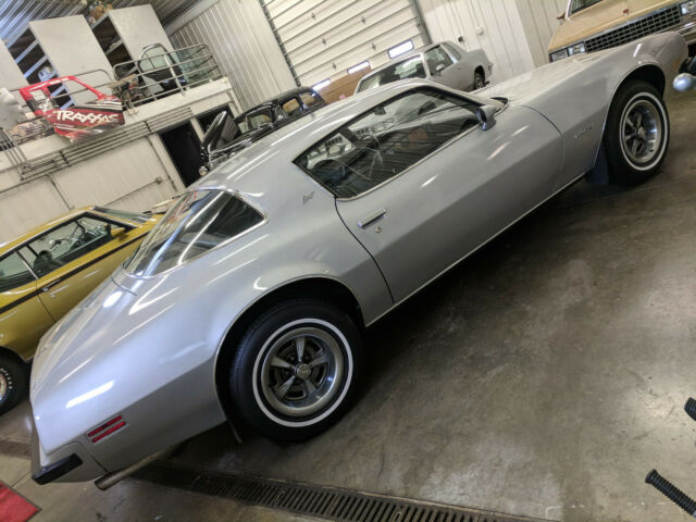 1975 Pontiac Firebird ESPRIT - photo 2