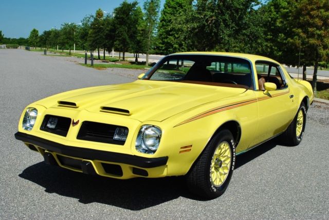 1975 Pontiac Firebird Formula Fully Restored and simply amazing 455 V-8 Auto Wow 1975 Pontiac Firebird Formula PHS Docs Original Colors 455 V8! Rare!