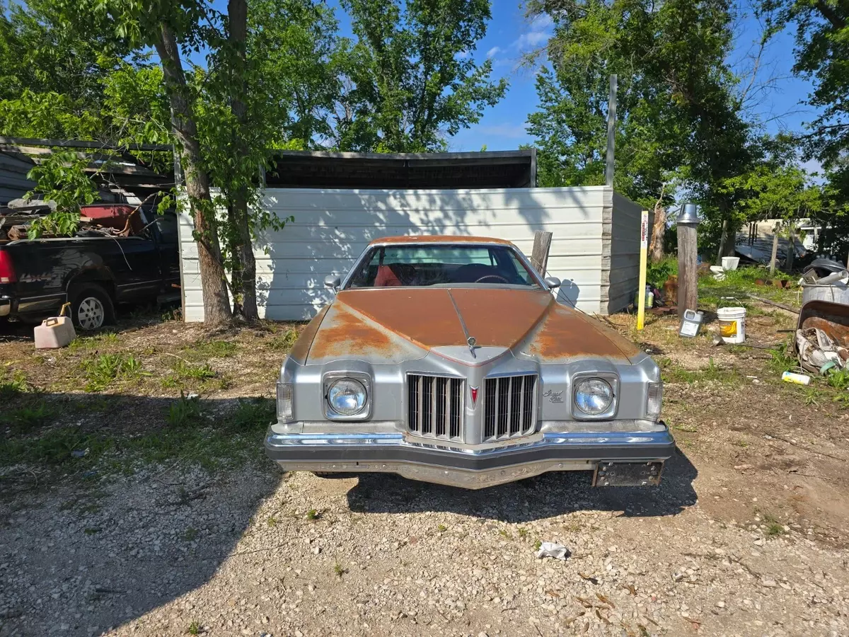1975 Pontiac Grand Prix J Model 1975 Pontiac Grand Prix J Style