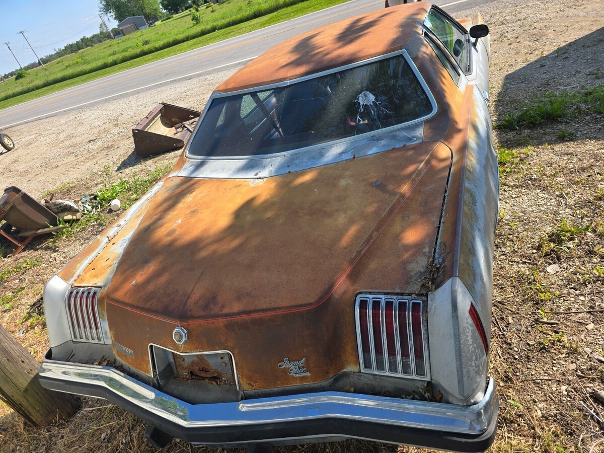 1975 Pontiac Grand Prix J Style - photo 4