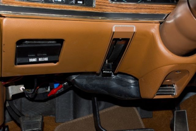 1975 Pontiac Grand Ville Brougham - photo 9