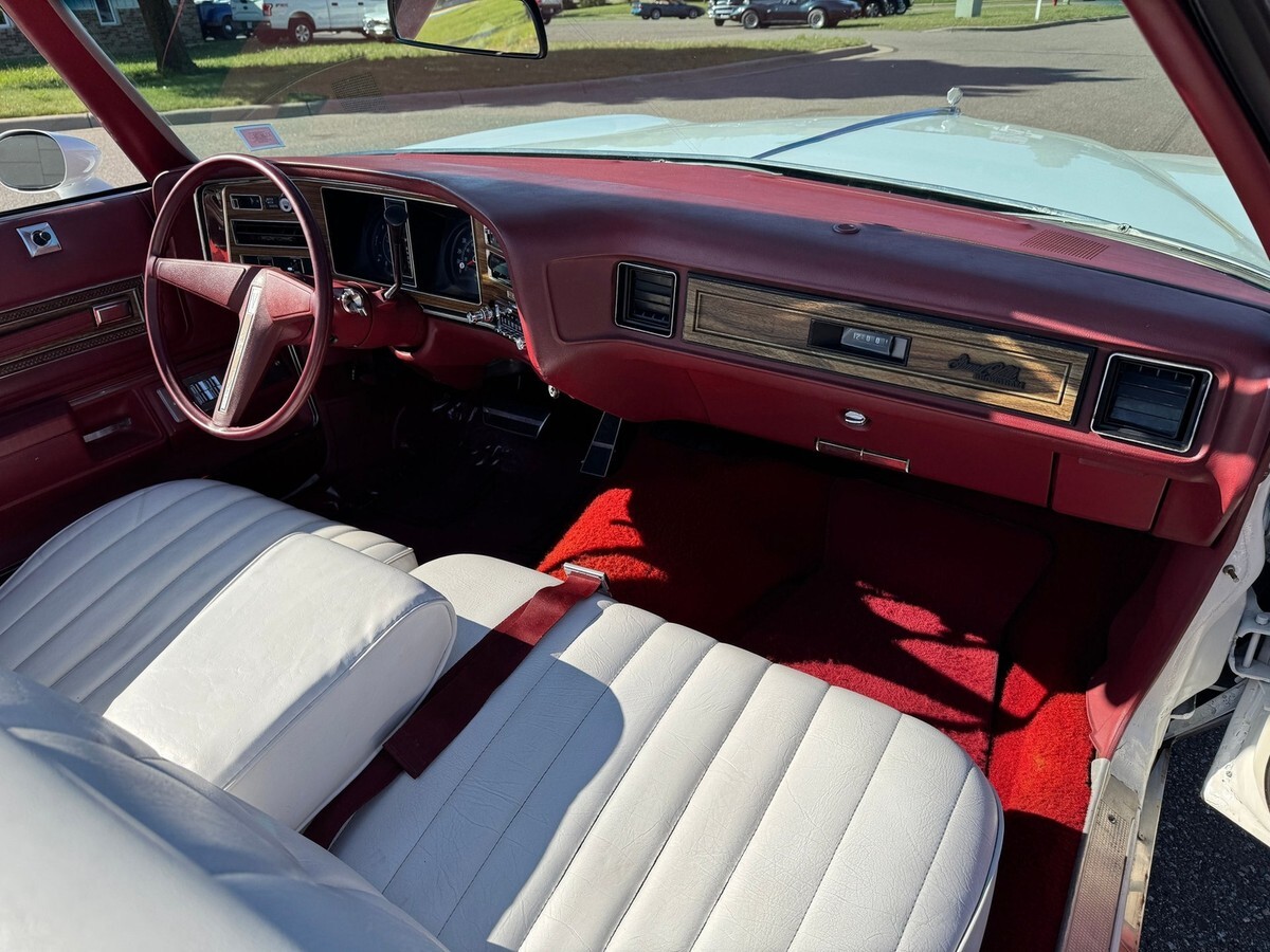 1975 Pontiac Grand Ville Convertible - photo 12