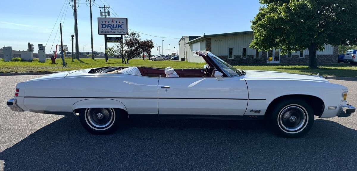 1975 Pontiac Grand Ville Convertible - photo 2