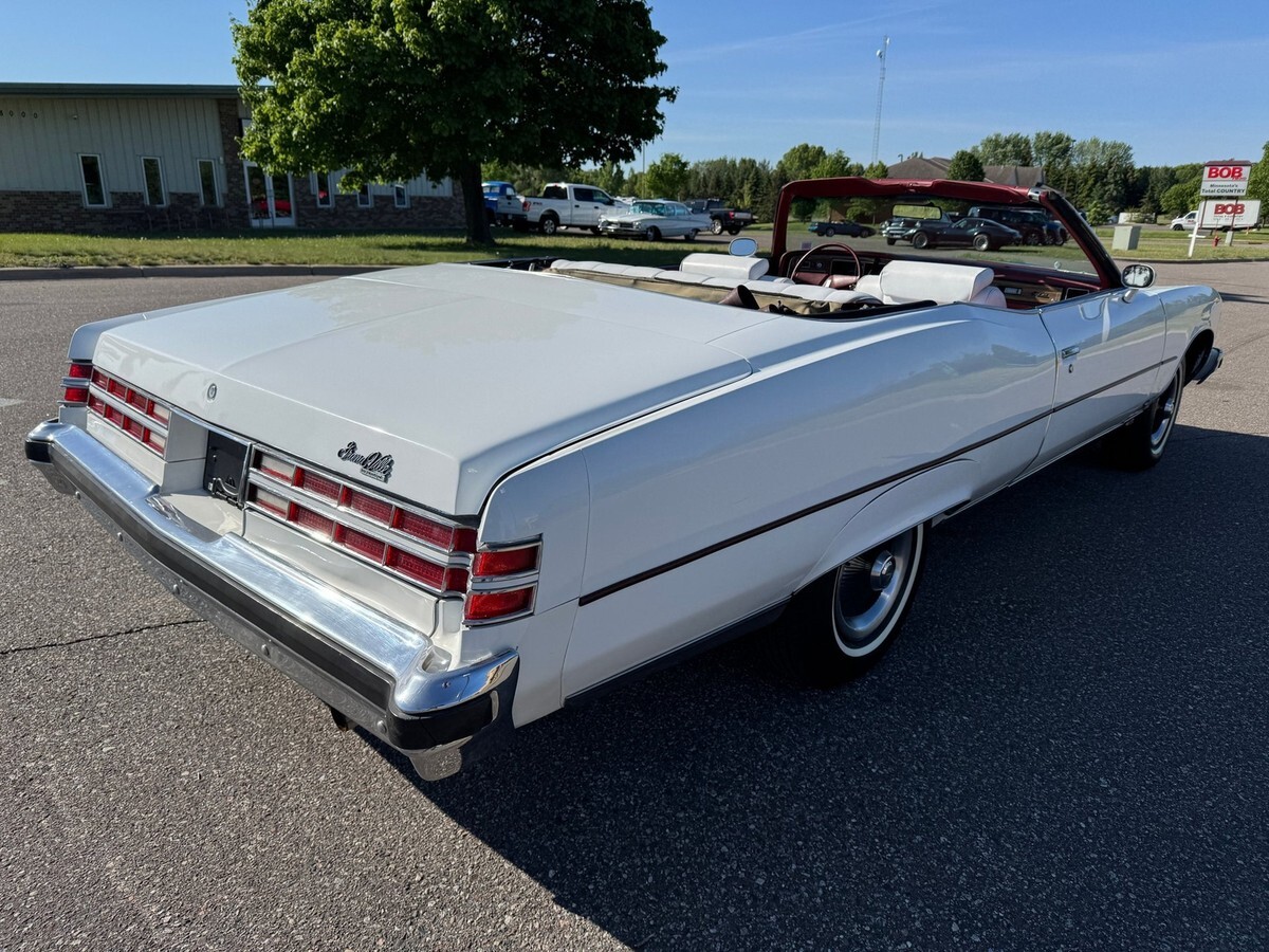 1975 Pontiac Grand Ville Convertible - photo 3