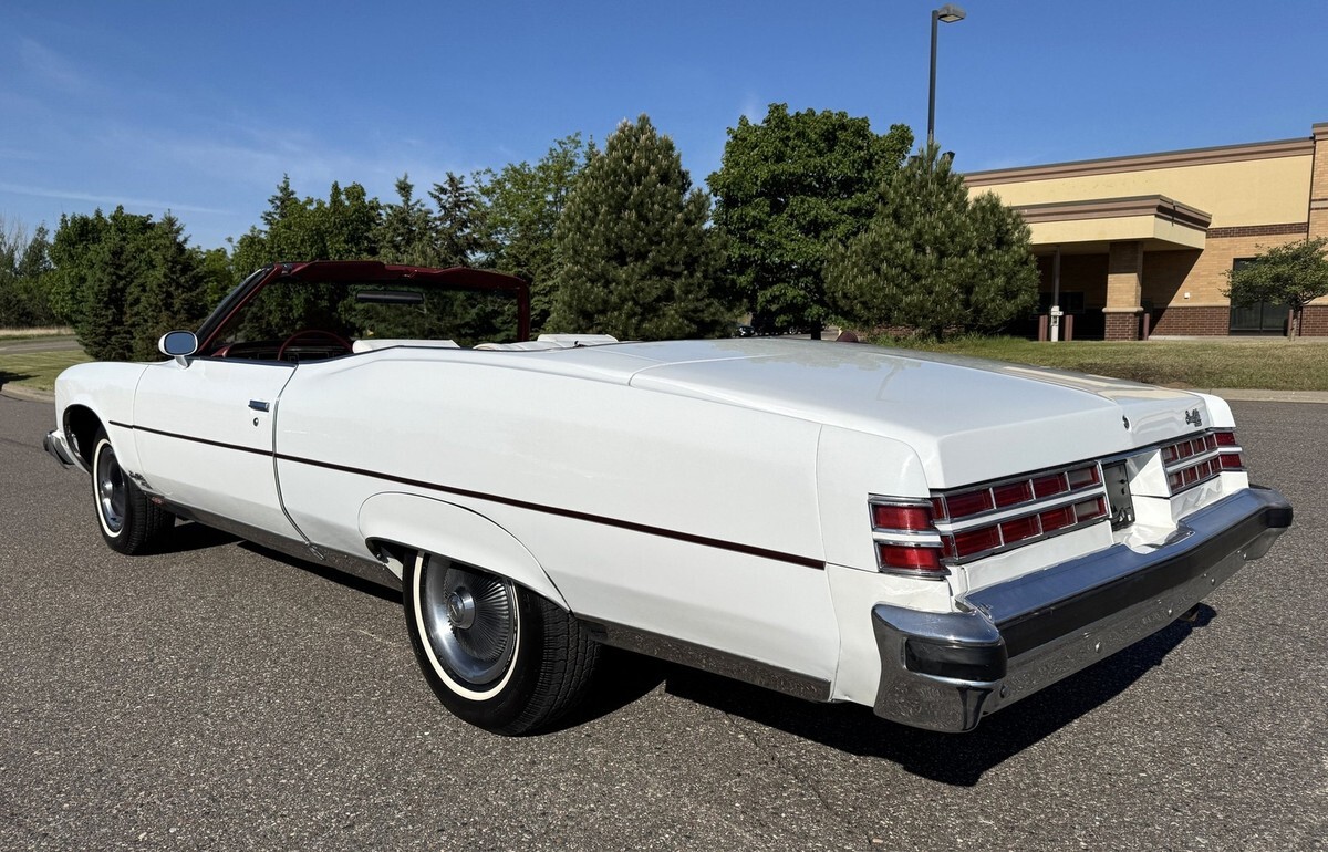 1975 Pontiac Grand Ville Convertible - photo 6