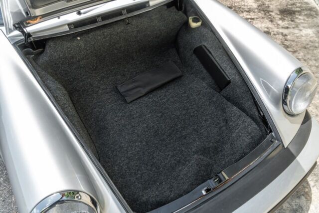 1975 Porsche 911 - photo 10