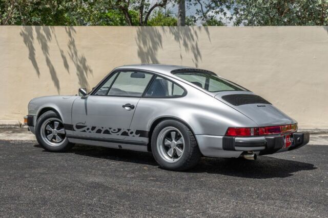 1975 Porsche 911 - photo 2