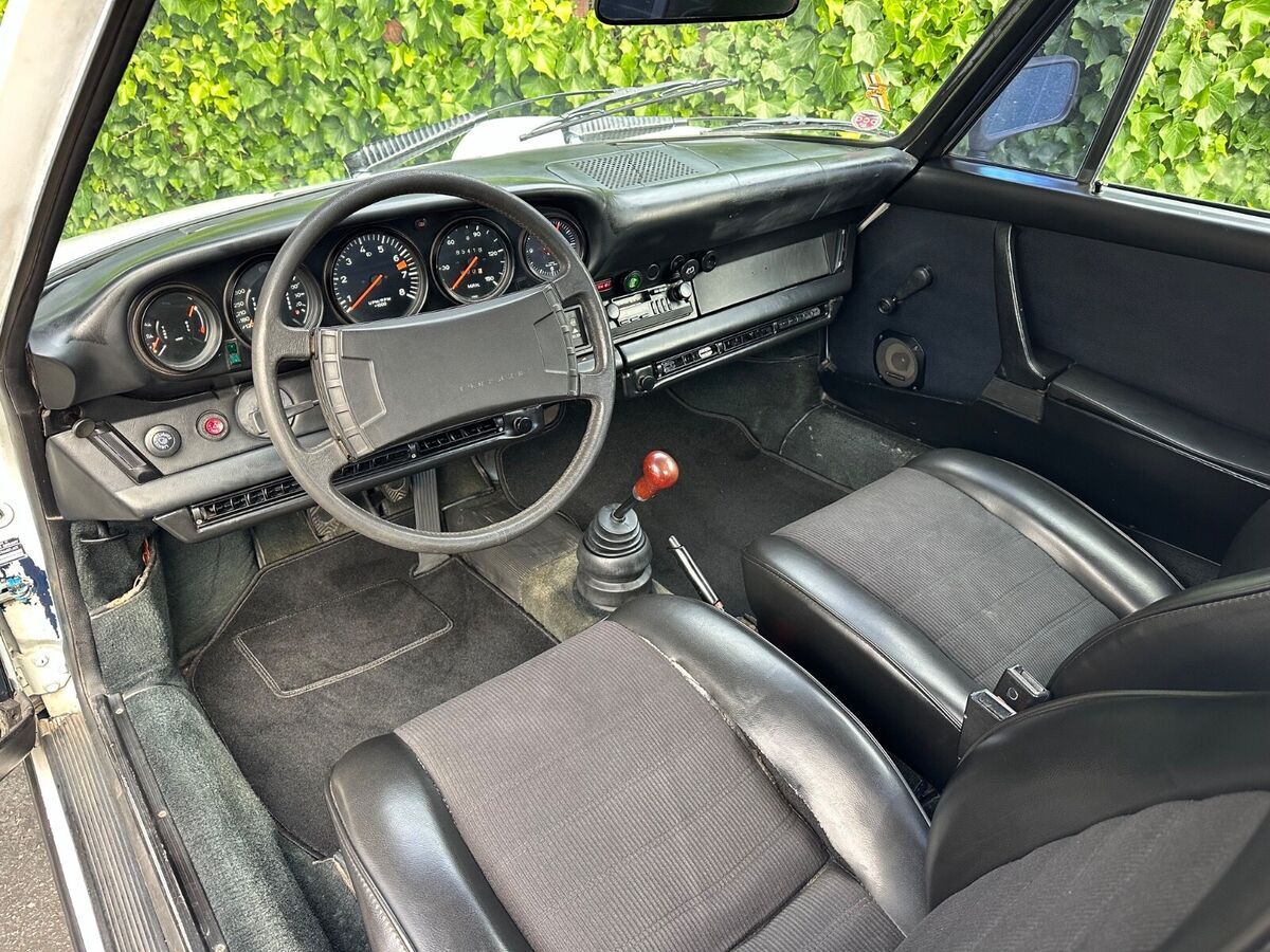 1975 Porsche 911 - photo 11