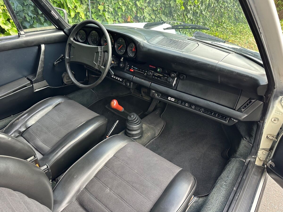 1975 Porsche 911 - photo 12