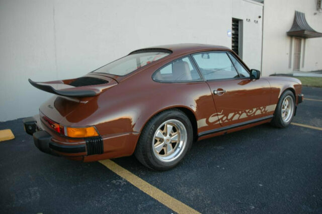 1975 Porsche 911 - photo 9