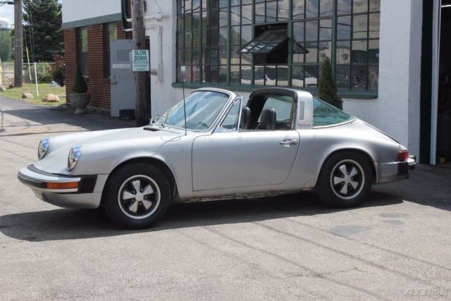1975 Porsche 911 Targa - photo 12