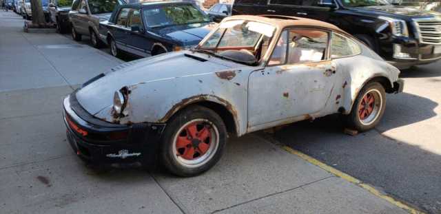 1975 Porsche 911 - photo 2