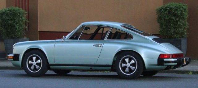 1975 Porsche 911 1975 911S sunroof coupe - photo 2