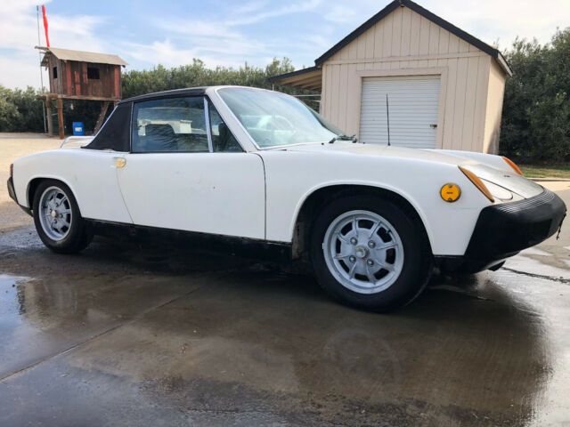 1975 Porsche 914 with 2.0 1975 Porsche 914