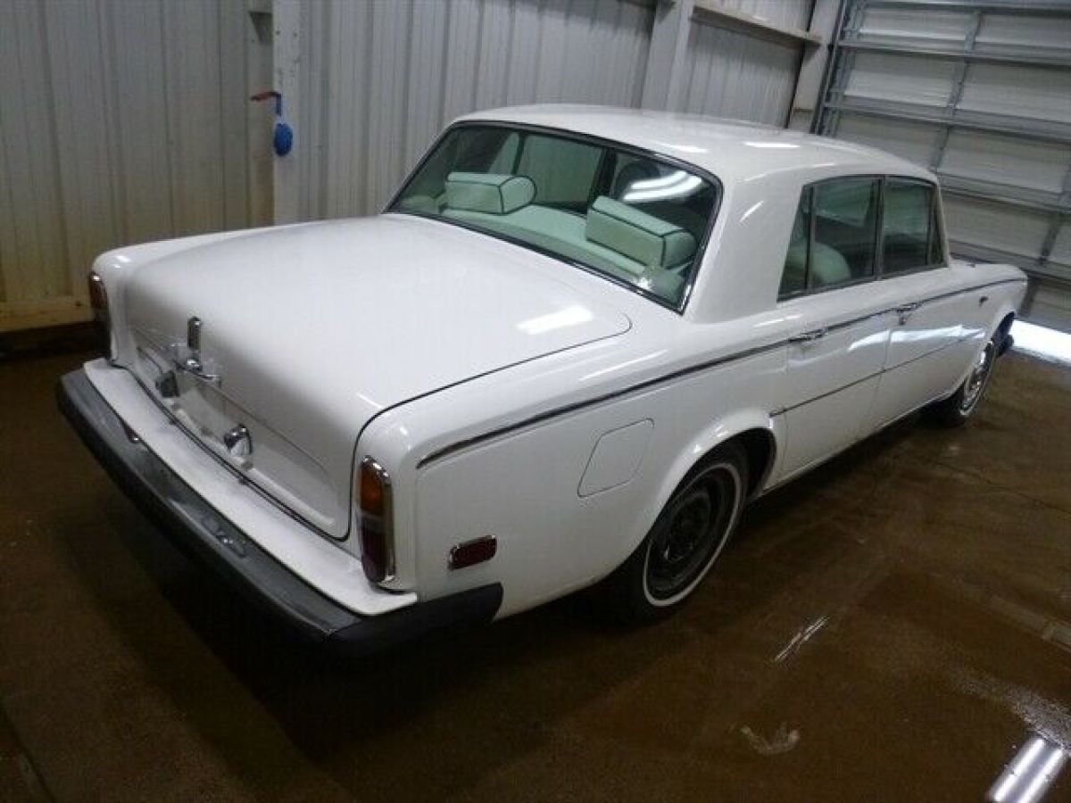 1975 Rolls-Royce Silver Shadow - photo 4