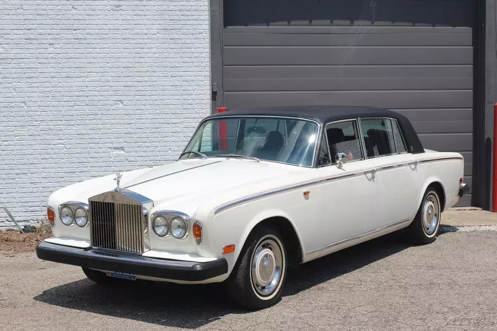 1975 Rolls Royce Silver Shadow LWB 1975 Rolls-Royce Silver Shadow Long Wheelbase