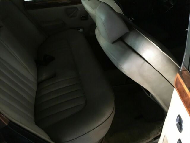 1975 Rolls-Royce Silver Shadow - photo 11