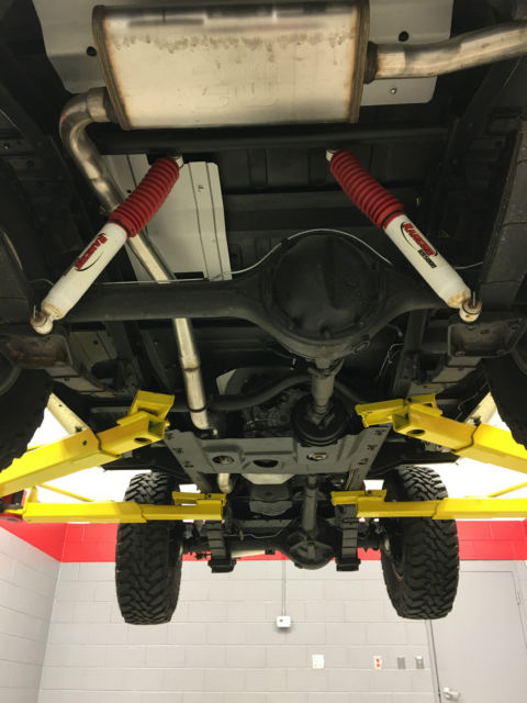 1975 Toyota Land Cruiser FJ-40 4X4 - photo 8