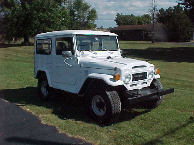 1975 TOYOTA FJ40 LAND CRUISER STRONG RUNNING WHITE CLIMBING FOUR WHEELING MACHIN 1975 Toyota Land Cruiser FJ40