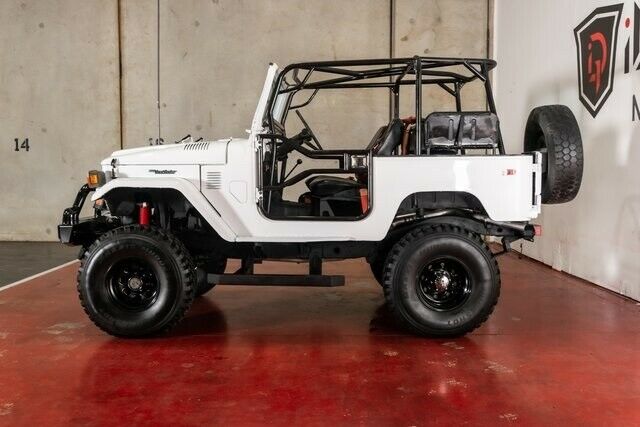 1975 Toyota Land Cruiser -- - photo 4