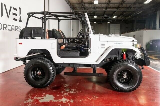 1975 Toyota Land Cruiser -- - photo 9