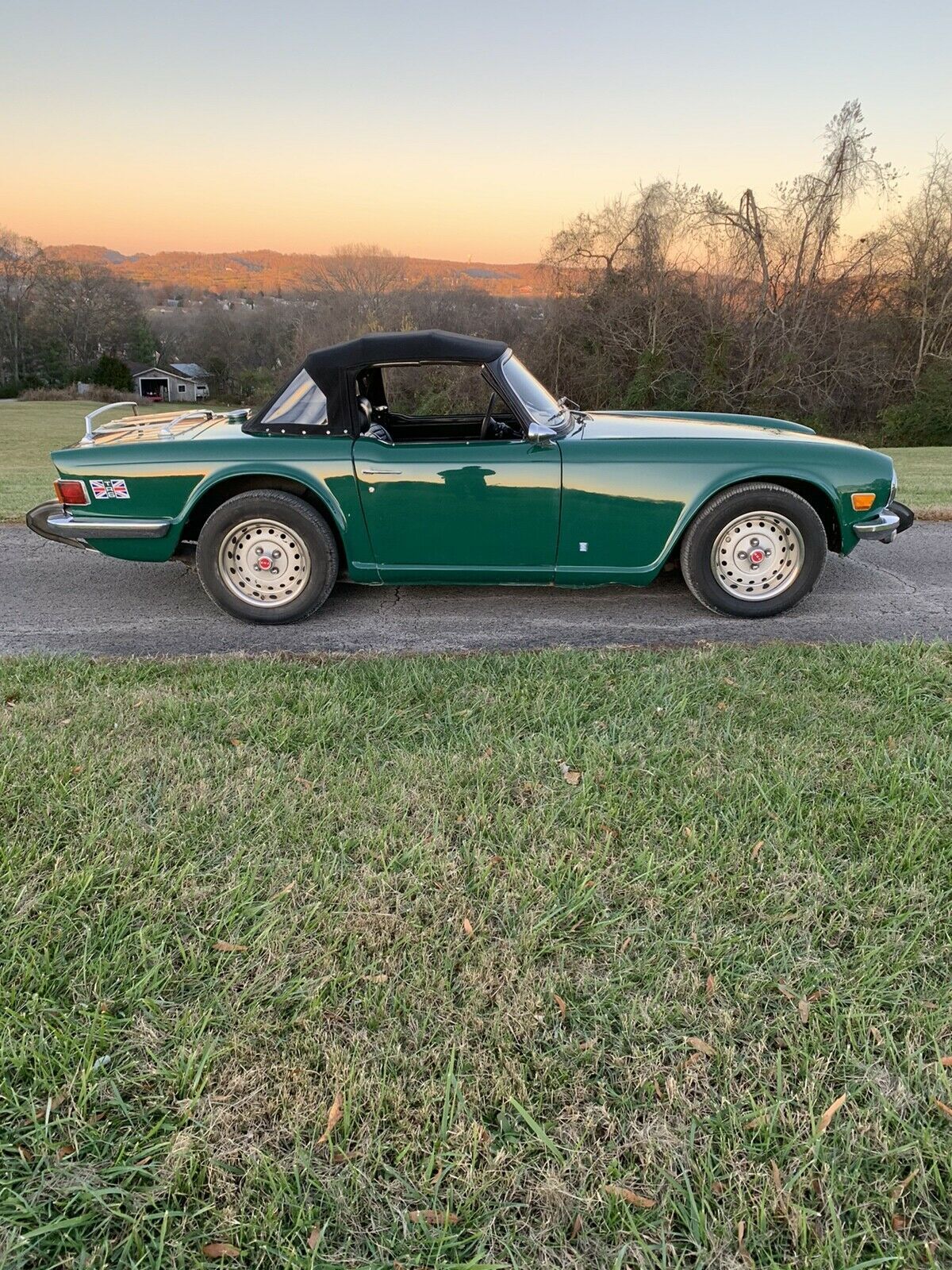 1975 Triumph TR 6 British racing green