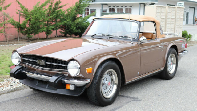 1975 Triumph TR-6 Roadster Restored - photo 2