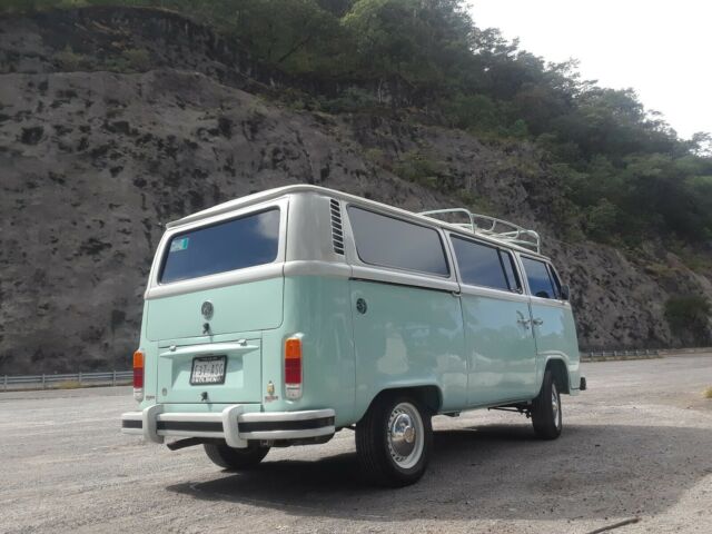 1975 Volkswagen Bus/Vanagon - photo 2