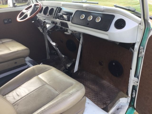 1975 Volkswagen Bus/Vanagon White - photo 10