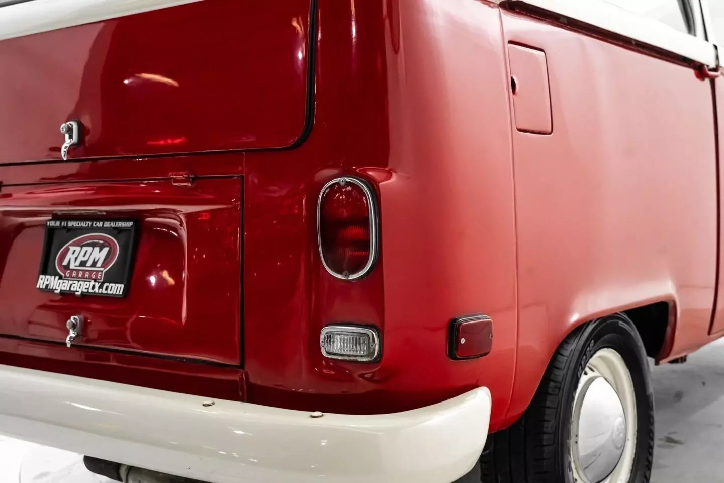 1975 Volkswagen Type II Bus Recently Restored - photo 12