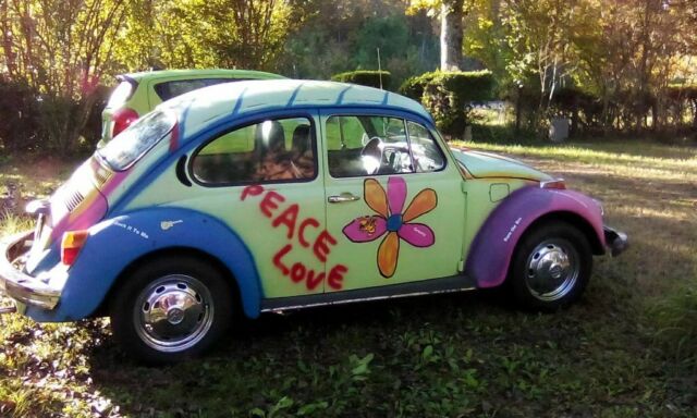 1975 VW "Hippie" Beetle / Bug 1975 Volkswagen Beetle - Classic Multiple Customized