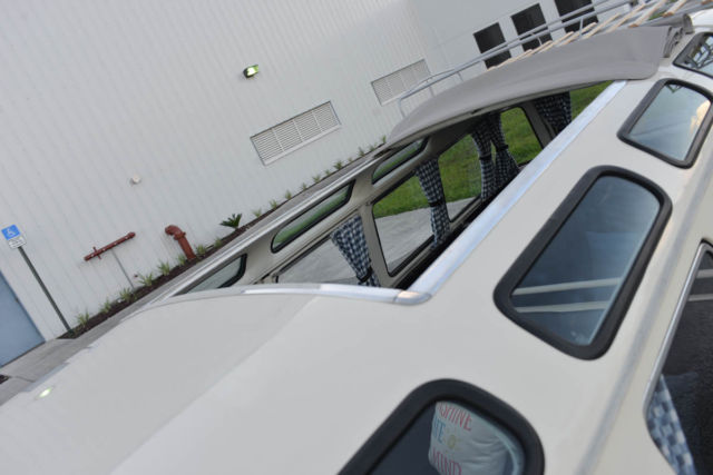 1975 Volkswagen Bus/Vanagon Restored 23 safari windows! See Video! - photo 9
