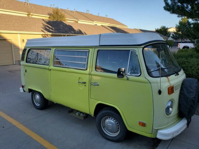 1975 VW Westfalia Bus 1975 Volkswagen Bus/Vanagon Westfalia