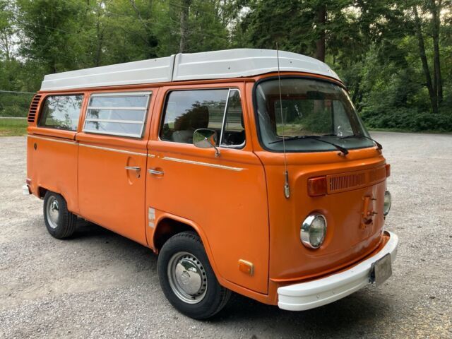 1975 VW Westfalia Fuel Injected. Full rear bench seat. Fun camping. 1975 Volkswagen Bus/Vanagon