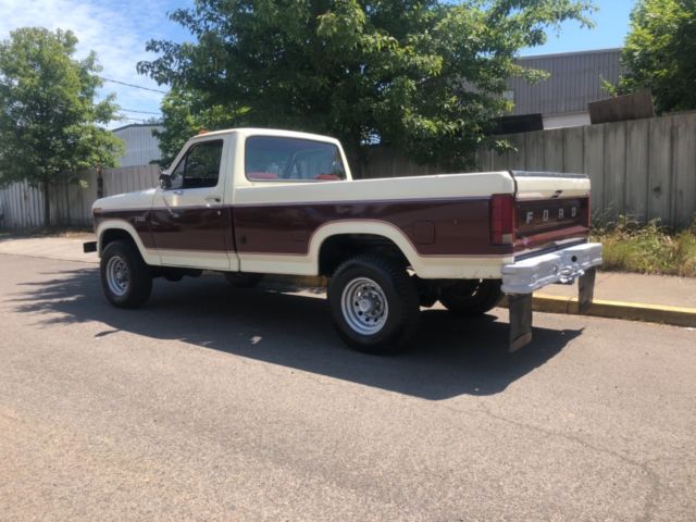 1985 Ford F-250 1985 Ford F-250 4x4 Low miles 103.k - photo 4