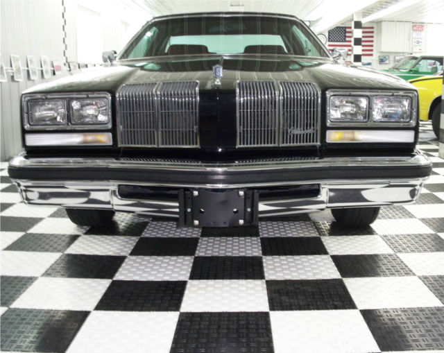 1976 Oldsmobile Cutlass SALON - photo 2