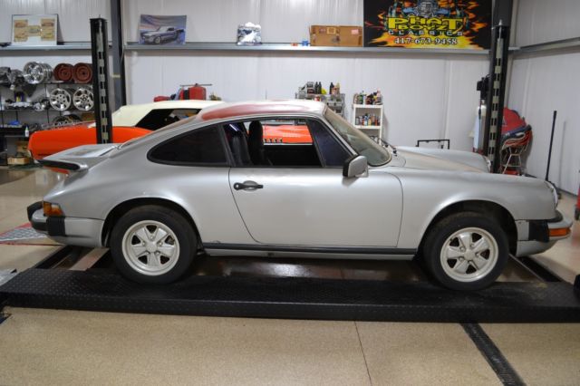 1976 911S PORSCHE 1976 Porsche 911 911S