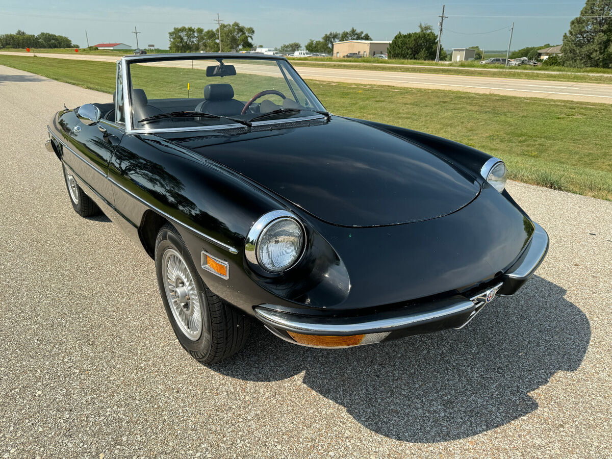 1976 Alfa Romeo Spider Iniezione, 2000cc, 5spd, Black, Runs & Drives Well - photo 2