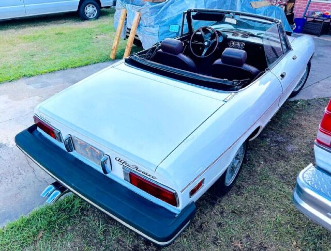 1976 Alfa Romeo Spider 2.0ltr Veloce - photo 9