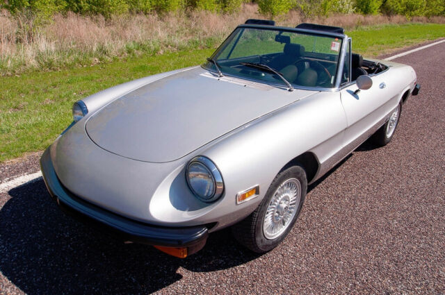 1976 Alfa Romeo Spider Convertible - photo 3