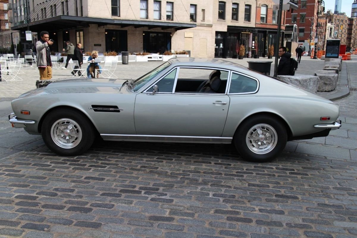 1976 Aston Martin V8 Coupe Manual - photo 10