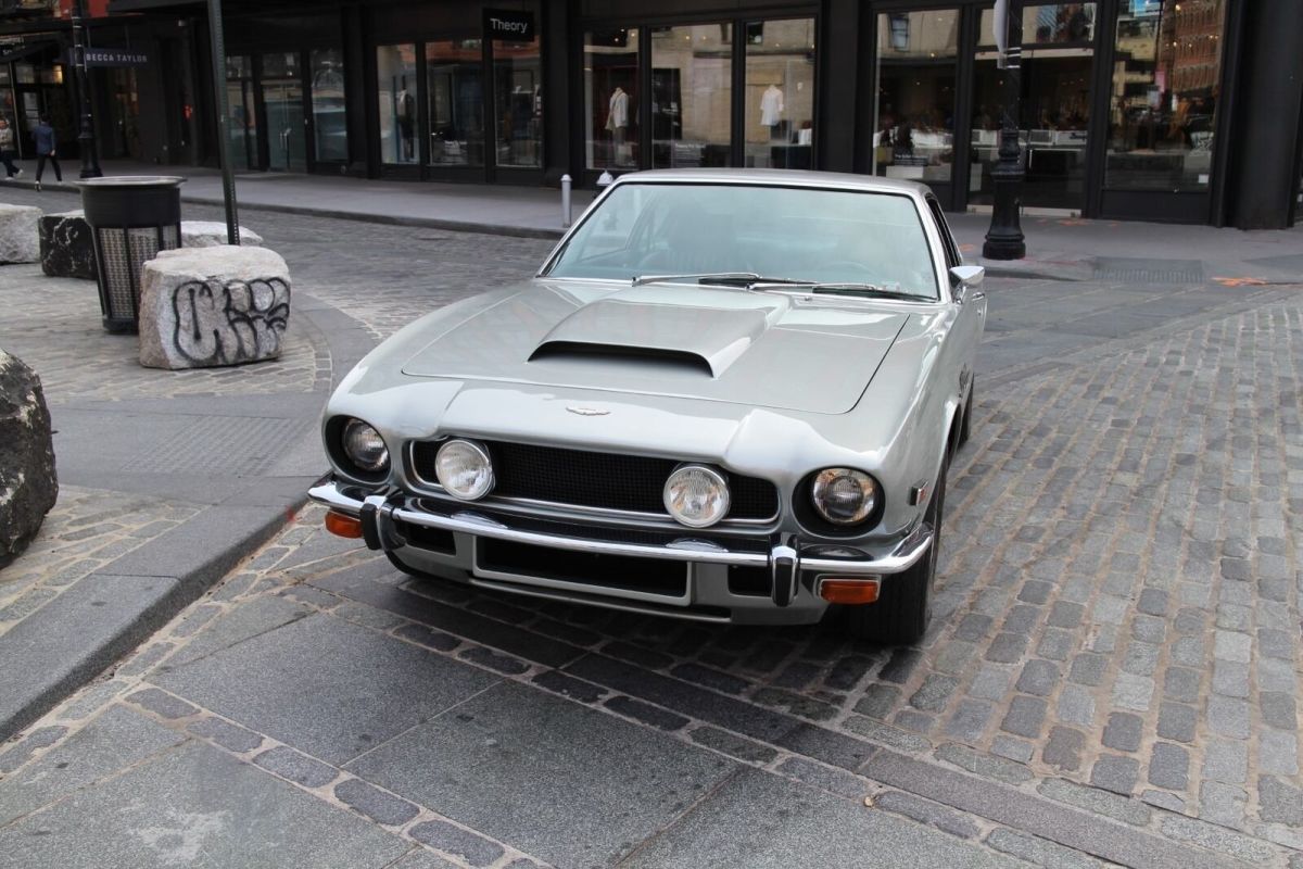 1976 Aston Martin V8 Coupe Manual - photo 3