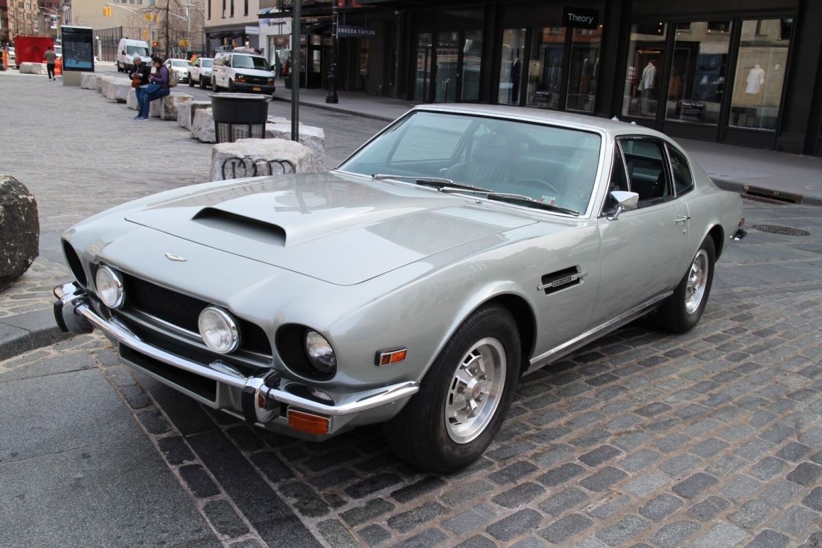 1976 Aston Martin V8 Coupe Manual - photo 4