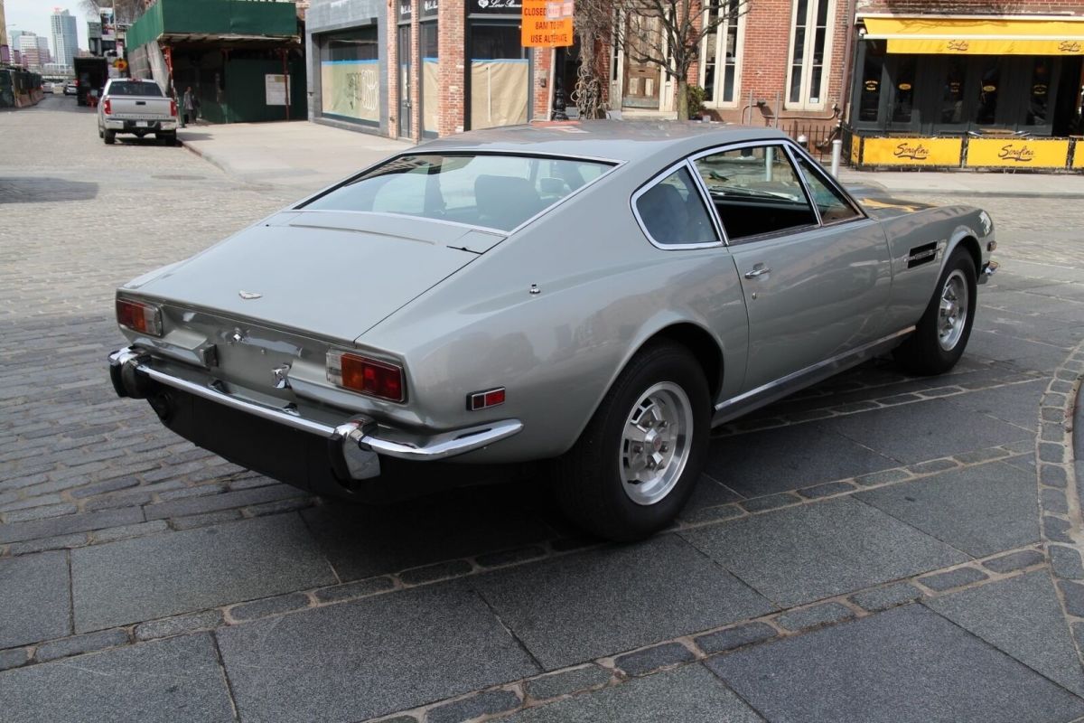 1976 Aston Martin V8 Coupe Manual - photo 5