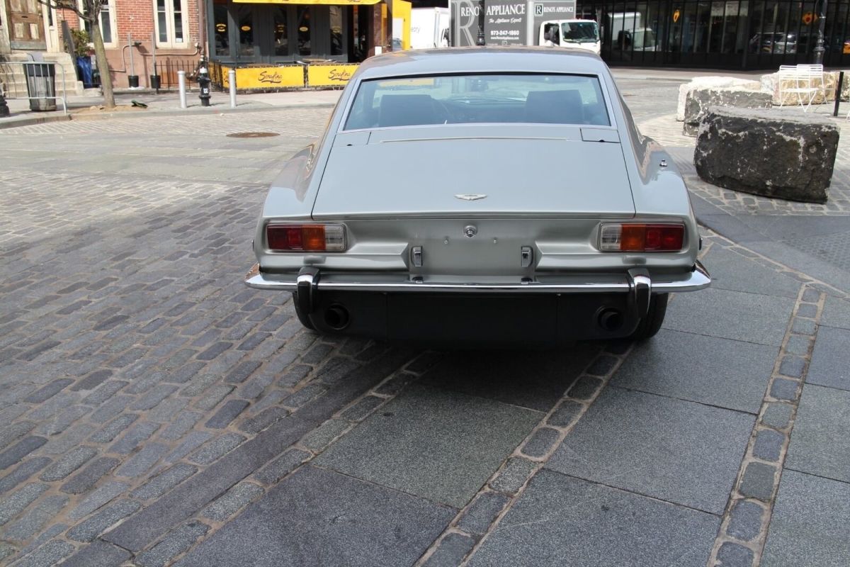 1976 Aston Martin V8 Coupe Manual - photo 7