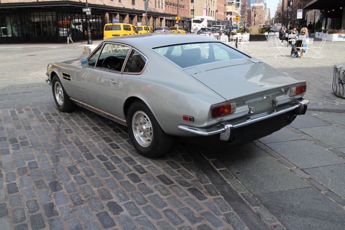 1976 Aston Martin V8 Coupe Manual - photo 8