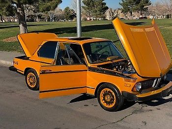 1976 BMW 2002 - Automatic - Daily Driver - Looks and Runs Great! 1976 BMW 2002