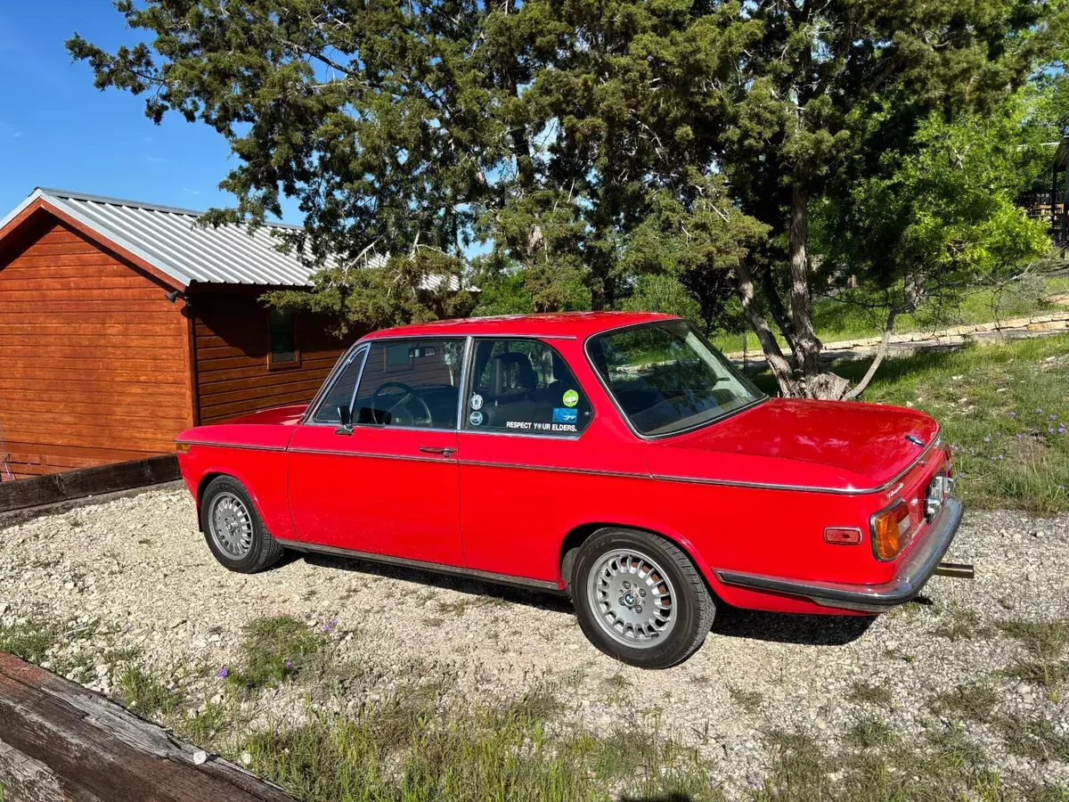 1976 BMW 2002 in good condition. Full AC conversion. 1976 BMW 2002