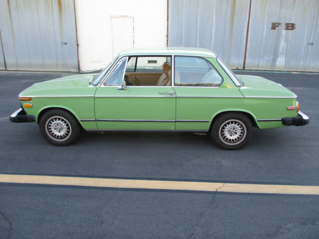 1976 BMW 2002 Nice 4 speed California Car, with optional 5 speed - photo 4
