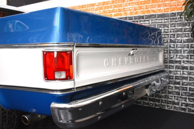 1976 Chevrolet C-10 Deluxe / 4 speed / 1 of 2400 / we ship worldwide - photo 10